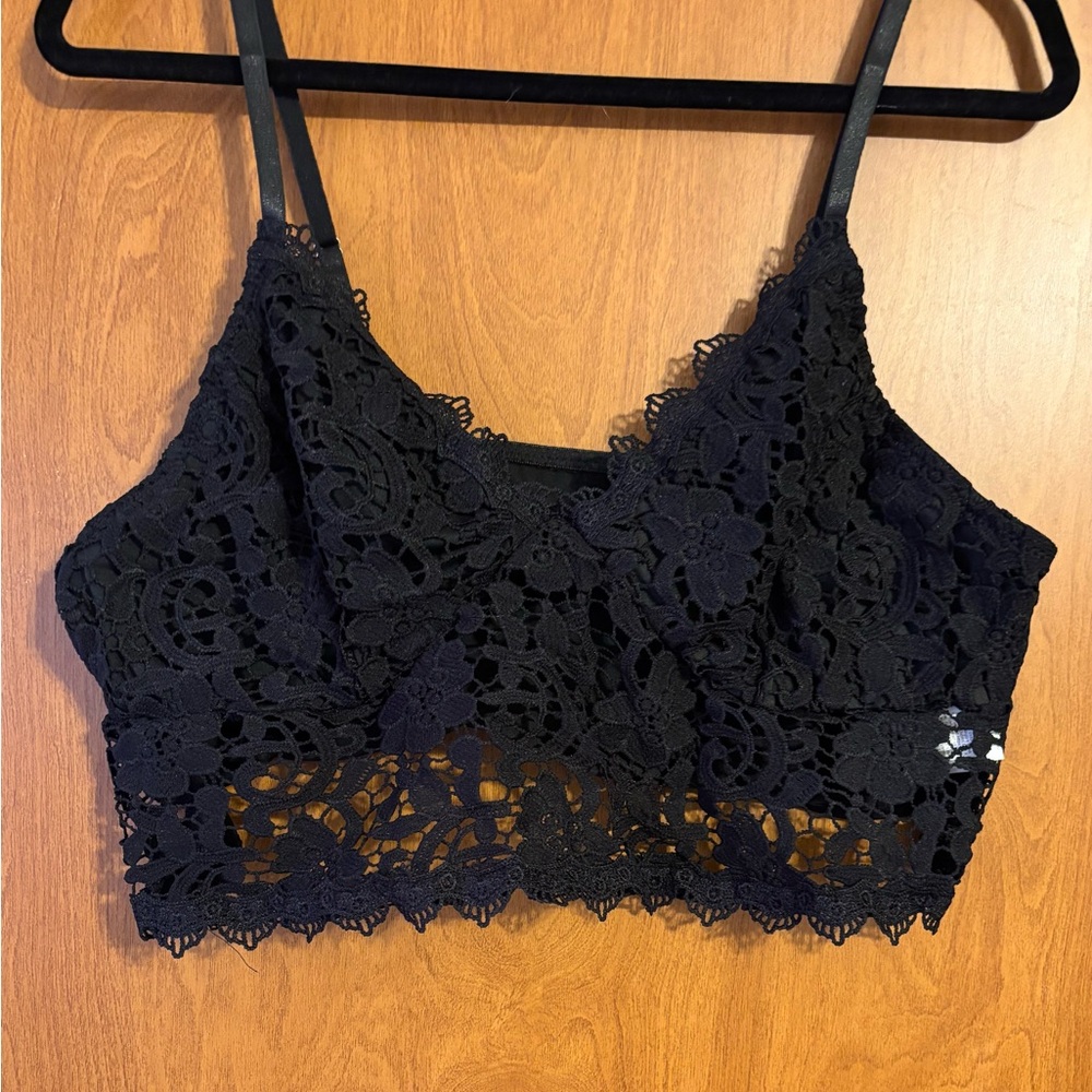 Black lace crop top 3X